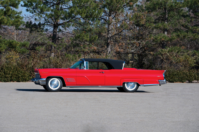 Lincoln Continental Mark V