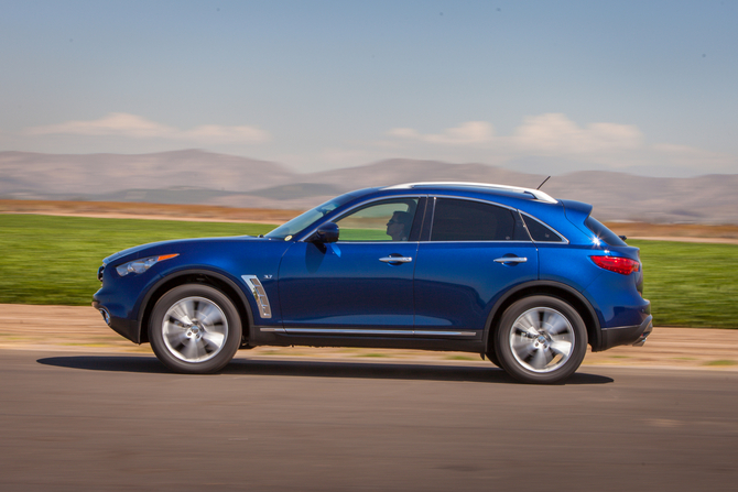 Infiniti QX70 5.0 AWD