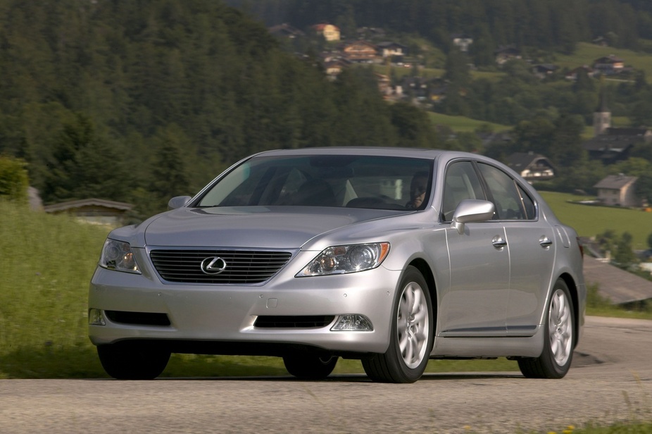 Lexus LS460