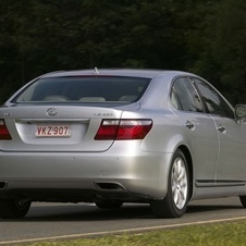 Lexus LS460