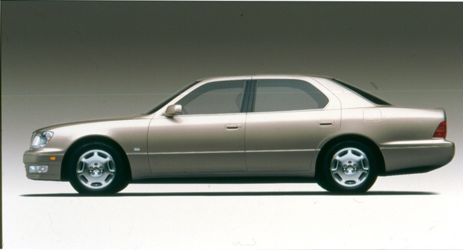 Lexus LS430