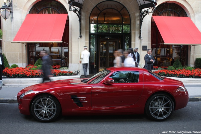 Mercedes-Benz SLS-Class