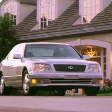 Lexus LS400