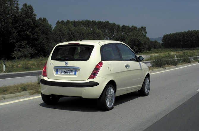 Lancia Ypsilon 1.2 8v