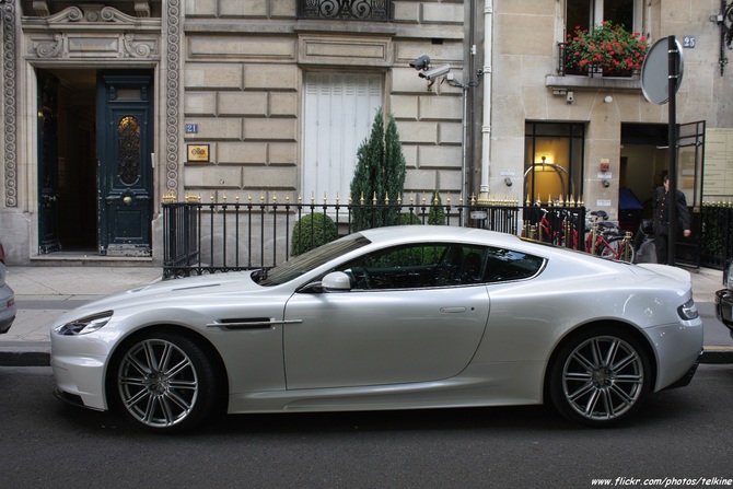 Aston Martin DBS (modern)