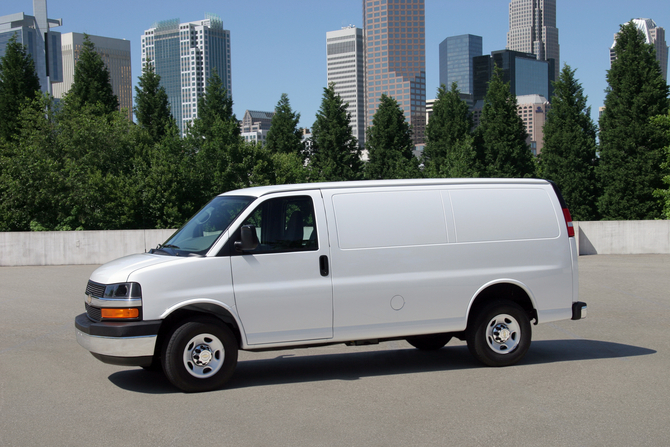 Chevrolet Express 3500 LS Regular Wheelbase Diesel