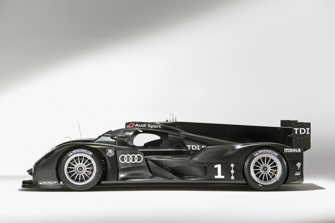 Audi R18