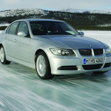 BMW 325i xDrive (E90) LCI