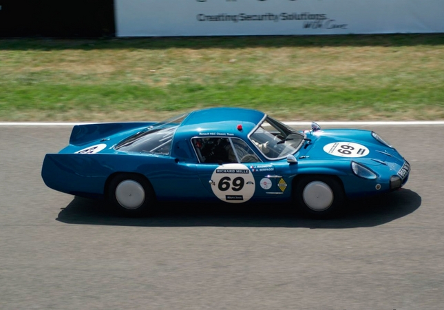 Alpine M65