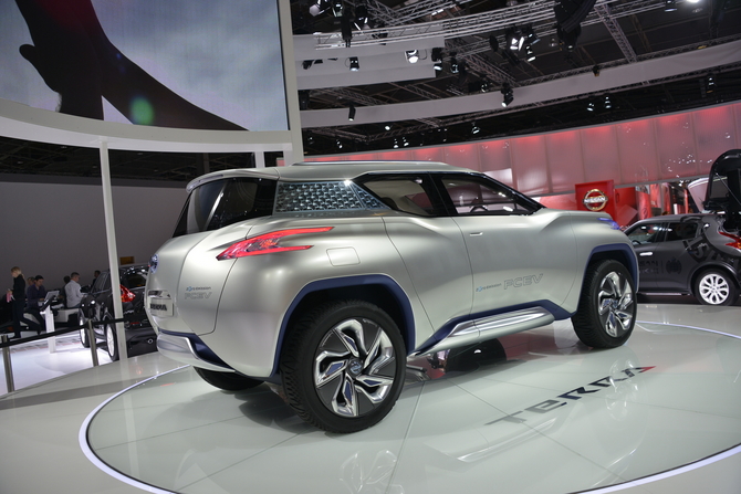 *ATUALIZADO* Nissan apresenta o SUV elétrico TeRRa em Paris