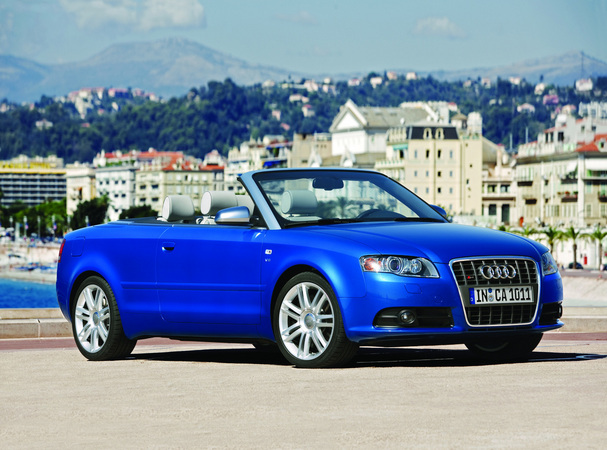 Audi S4 Cabriolet 4.2 V8 quattro