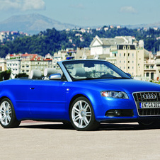 Audi S4 Cabriolet 4.2 V8 quattro