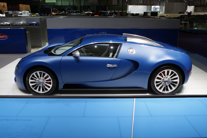 Bugatti Veyron Bleu Centenaire