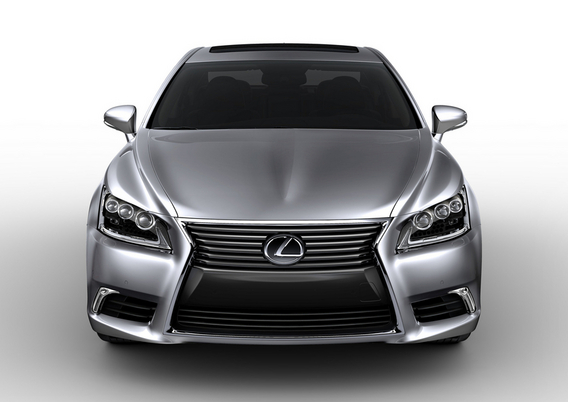 Lexus LS 600hL Superlative