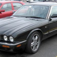 Jaguar XJR