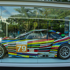 Jeff Koons BMW Art Car feierte Nordamerika-Premiere auf der Art Basel in Miami Beach