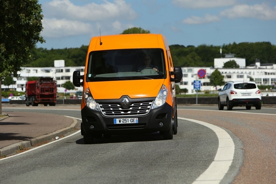 Renault Master Furgão Mercadorias Tracção L3H2 Teto Sobrelev. 3.5T 2.3 dCi