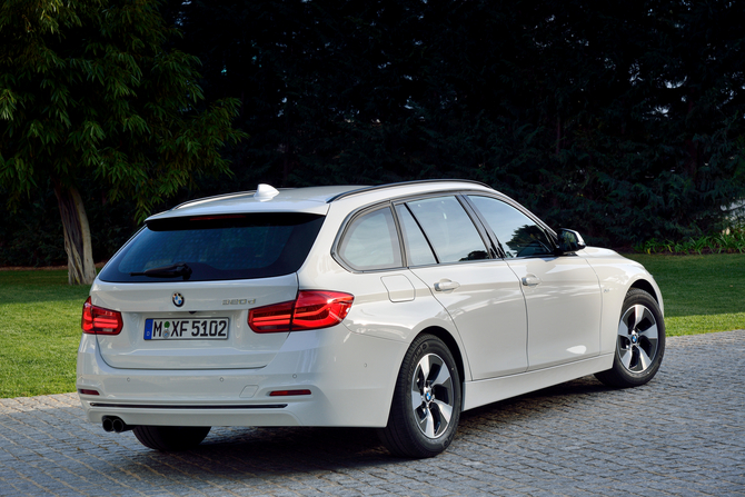 BMW 320d EfficientDynamics Touring