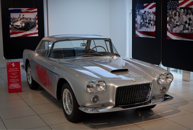 Ferrari 400 Superamerica Coupé Speciale Gianni Agnelli