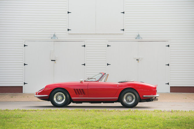 Ferrari 275 GTS/4 Spider NART