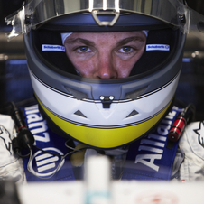 Rosberg stays on at Mercedes until 2013