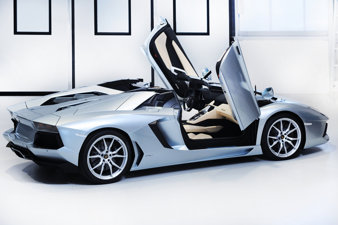 Lamborghini Aventador LP 700-4 Roadster