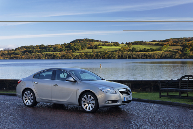 Vauxhall Insignia Saloon 2.0 CDTi 160 SRi (Auto)