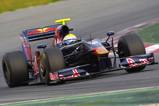 Sebastien Buemi hits marshal in Japan