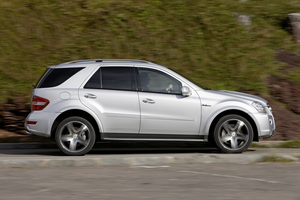 Mercedes-Benz ML 63 AMG Auto. (FL)