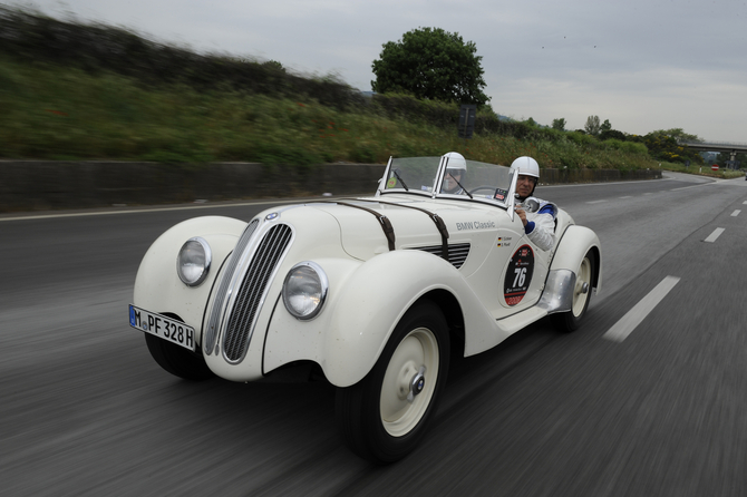 A BMW produziu menos de 450 328s entre 1936 e 1940