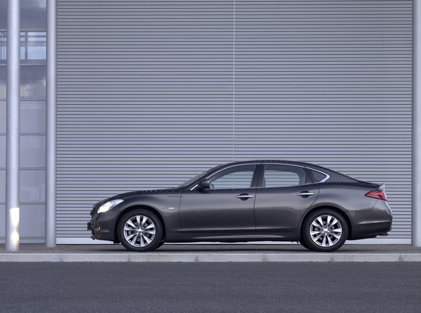 Infiniti M30d GT