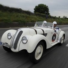 A BMW produziu menos de 450 328s entre 1936 e 1940