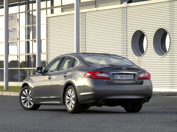 Infiniti M30d GT Premium