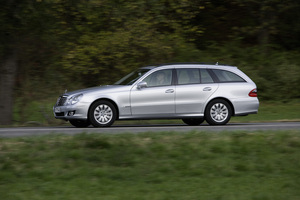 Mercedes-Benz E 350 CGI Station BlueEfficiency Auto