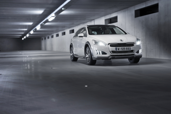 Peugeot 508 RXH 2.0 HDi Hybrid4