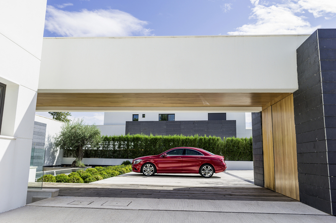 Mercedes launches CLA to reach out to young drivers