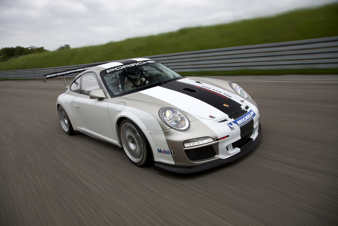 Porsche 911 GT3 Cup racer improves endurance credentials