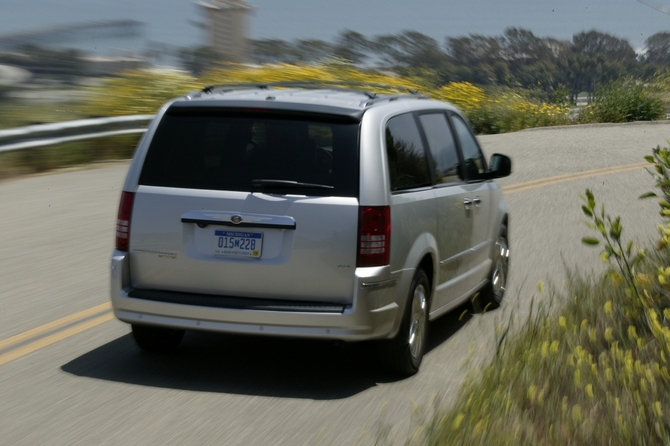 Chrysler Town & Country Limited