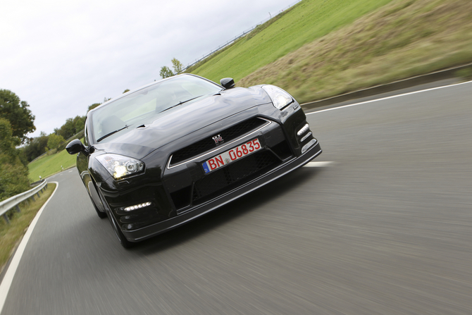 Nissan GT-R (R35) Black Edition