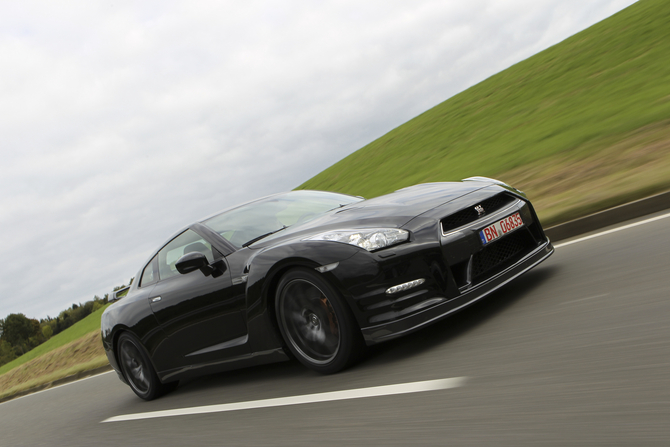 Nissan GT-R (R35) Black Edition