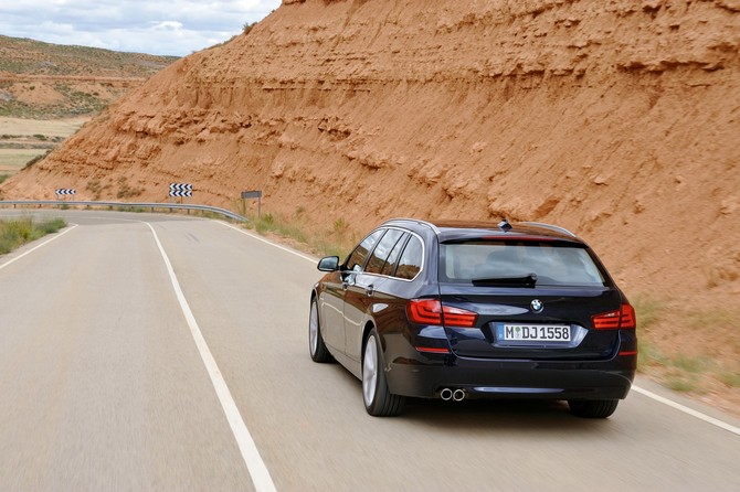 BMW 523i