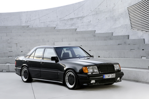 AMG Mercedes-Benz 300 E 5.6 AMG (Hammer)