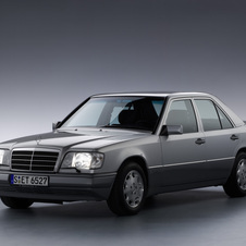 Mercedes-Benz 250 D AT