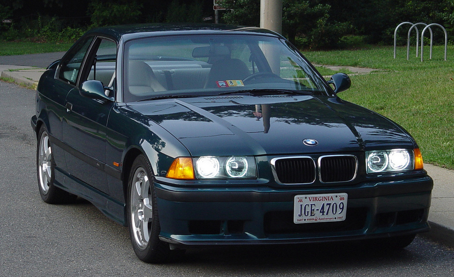 BMW 325i SE Coupé