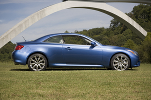 Infiniti G37 Convertible Sport