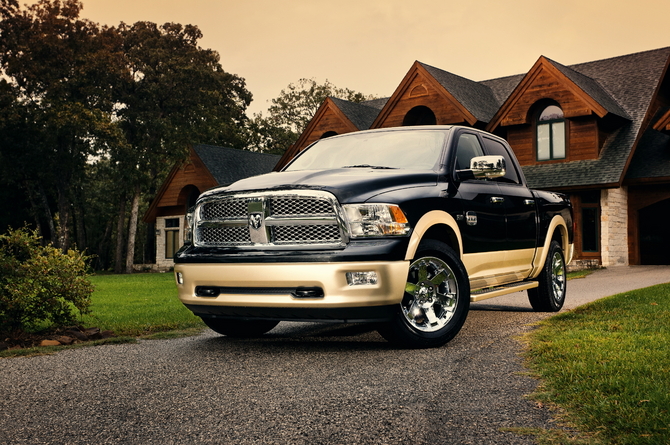 Dodge Ram 2500 Crew Cab 4X4 Laramie Longhorn Edition LWB