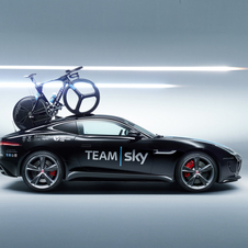 Normally teams use station wagons with larger space, in Team Sky's case, the Jaguar XF Sportbrake