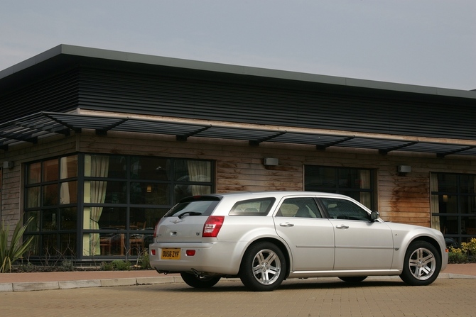 Chrysler 300C Touring 3.0 CRD V6