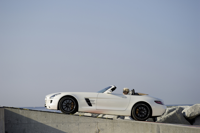 Mercedes-Benz SLS AMG Roadster