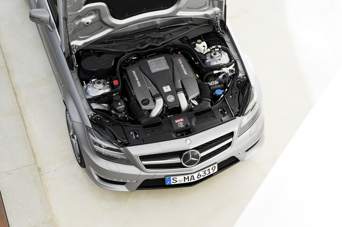 CLS 63 AMG Shooting Brake está equipado com o motor AMG 5.5 litros V8 biturbo